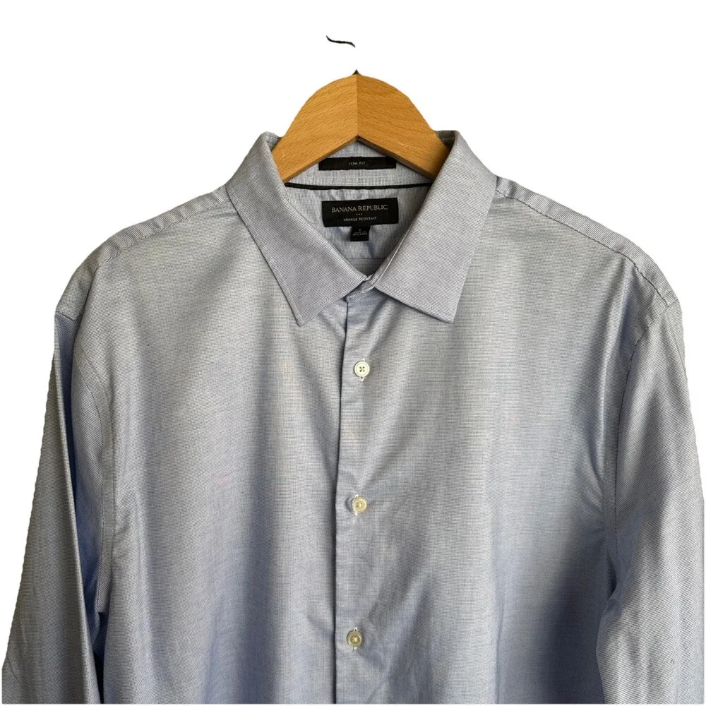 Banana Republic Men’s Large Slim Fit Non-Iron Dress Shirt Blue/ light gray